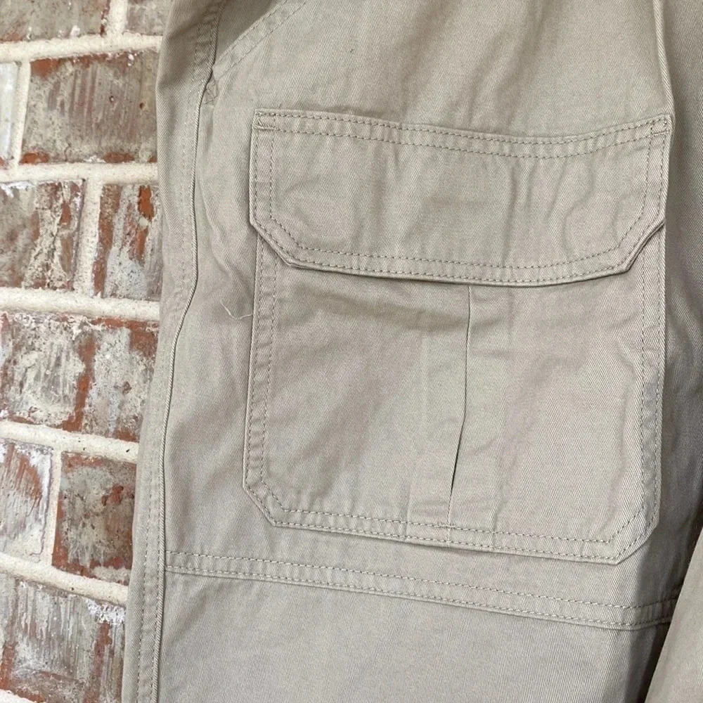 Croft & Borrow Light Tan Elasticized Sides Plus Size Cargo Shorts - Picture 3 of 13
